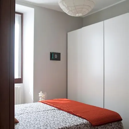 Lägenhet Bilocale Marisa Zona Tortona *